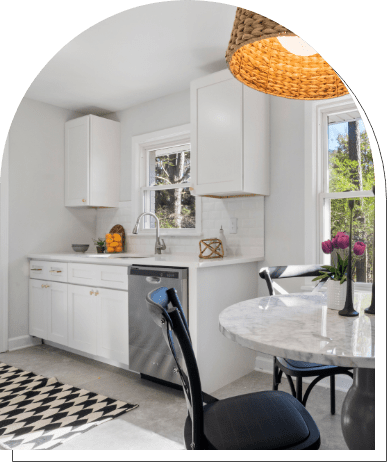 Une cuisine organisée, propre, bien rangée, claire et apaisante. Apprendre à s'organiser a un impact positif